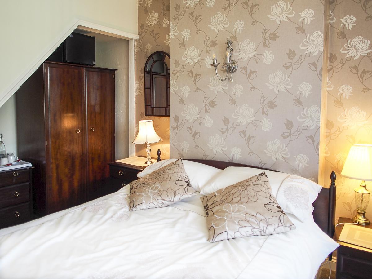 Leaded Light Guest House Solihull Ngoại thất bức ảnh